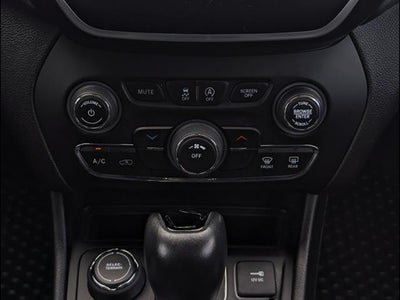 2020 Jeep Cherokee Altitude