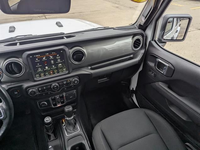 2022 Jeep Gladiator Overland