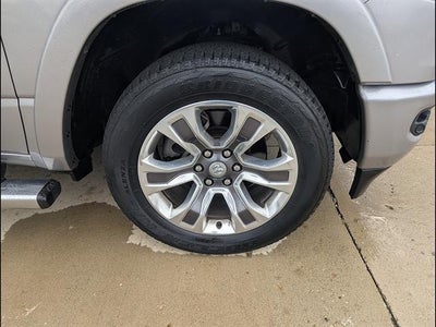 2022 RAM 1500 Limited Longhorn Crew Cab 4x4 5'7" Box