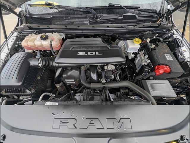 2022 RAM 1500 Limited Longhorn Crew Cab 4x4 5'7" Box