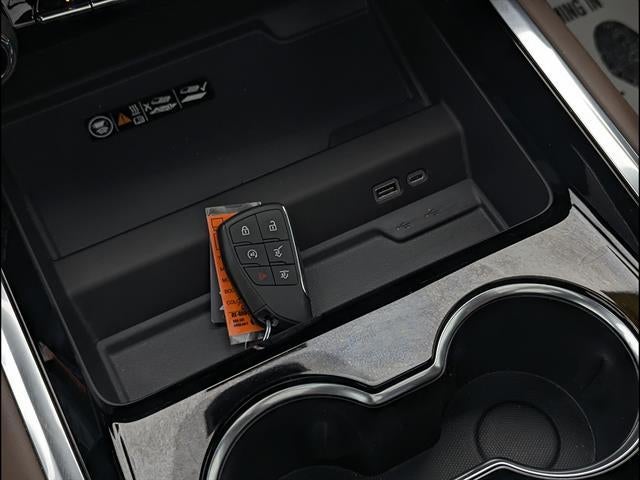 2025 Chevrolet Suburban High Country