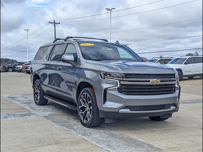 2022 Chevrolet Suburban LT
