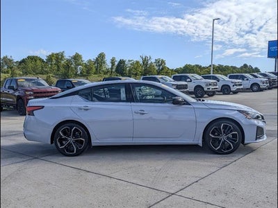 2023 Nissan Altima 2.5 SR