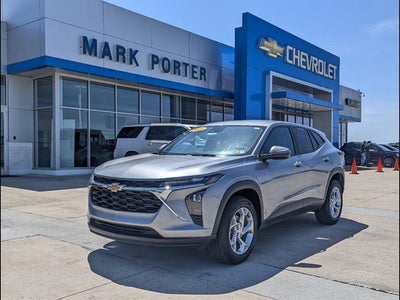 2025 Chevrolet Trax LS