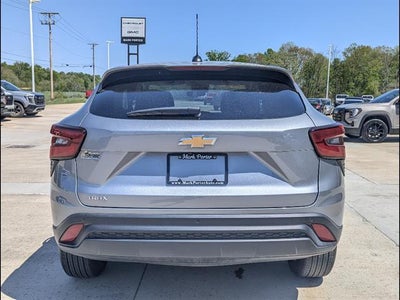 2025 Chevrolet Trax LS