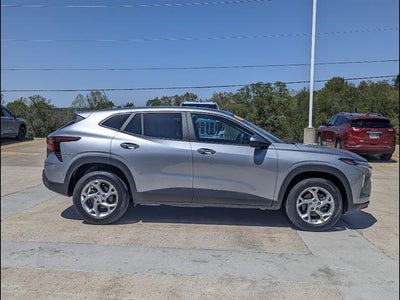 2025 Chevrolet Trax LS
