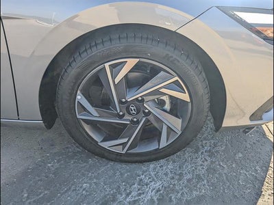 2024 Hyundai Elantra Limited