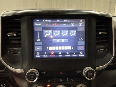 2020 RAM 1500 Big Horn Crew Cab 4x4 5'7" Box