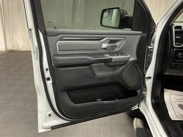 2020 RAM 1500 Big Horn Crew Cab 4x4 5'7" Box
