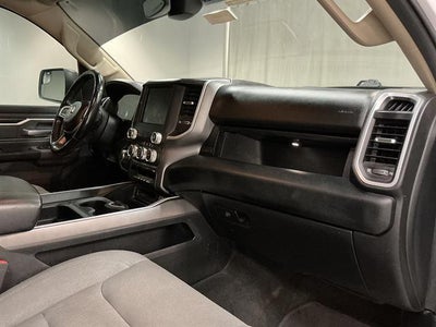 2020 RAM 1500 Big Horn Crew Cab 4x4 5'7" Box