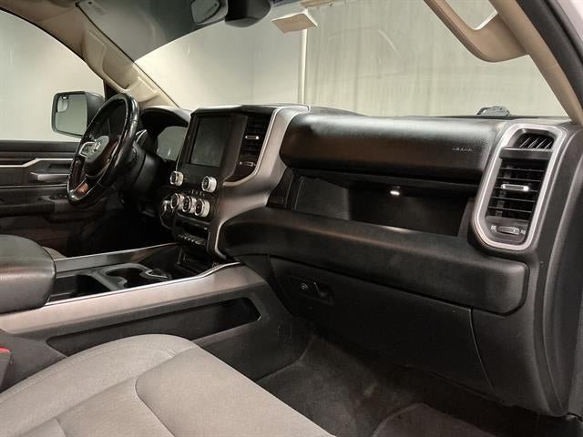 2020 RAM 1500 Big Horn Crew Cab 4x4 5'7" Box