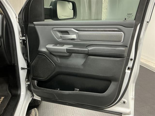 2020 RAM 1500 Big Horn Crew Cab 4x4 5'7" Box