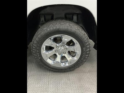 2020 RAM 1500 Big Horn Crew Cab 4x4 5'7" Box