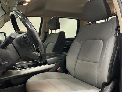 2020 RAM 1500 Big Horn Crew Cab 4x4 5'7" Box