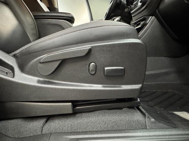 2022 GMC Canyon AT4 - Leather