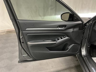 2024 Nissan Altima SR VC-Turbo FWD