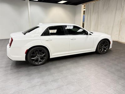 2021 Chrysler 300 Touring L