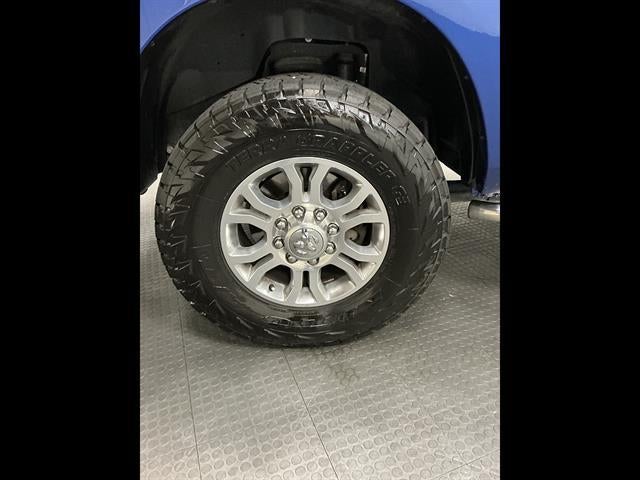 2017 RAM 2500 Tradesman Crew Cab 4x4 6'4" Box