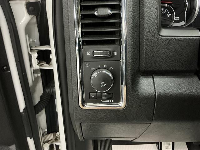 2017 RAM 2500 Laramie Crew Cab 4x4 6'4" Box