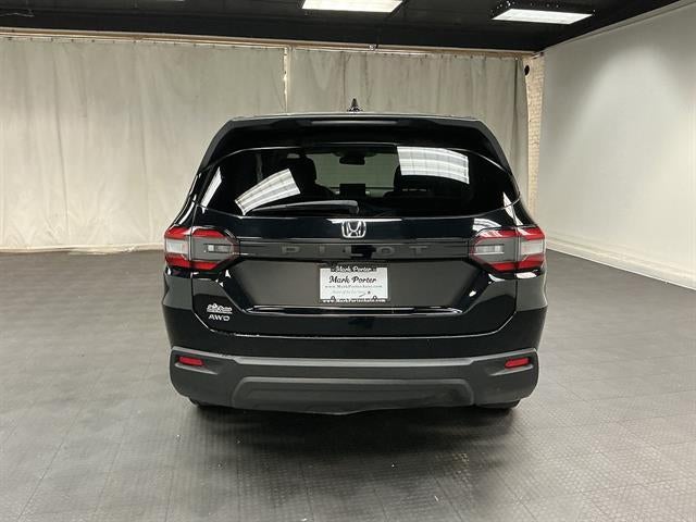 2023 Honda Pilot AWD LX