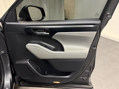 2022 TOYOTA TRUCK HIGHLANDER XLE