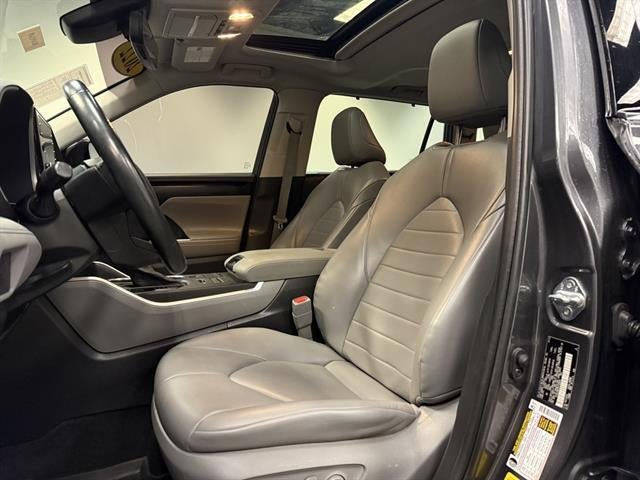 2022 TOYOTA TRUCK HIGHLANDER XLE