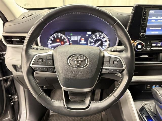 2022 TOYOTA TRUCK HIGHLANDER XLE