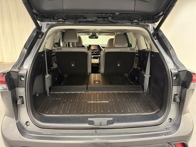 2022 TOYOTA TRUCK HIGHLANDER XLE