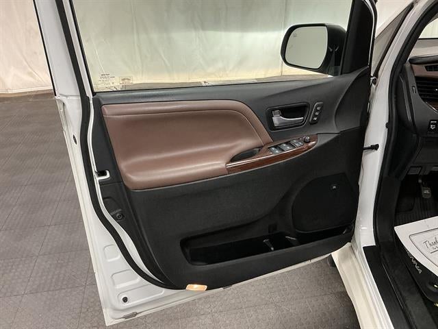 2018 Toyota Sienna Limited Premium 7 Passenger