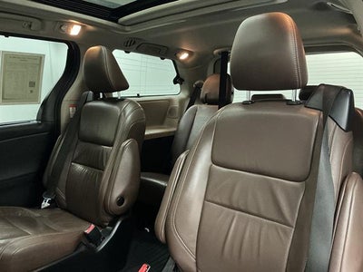 2018 Toyota Sienna Limited Premium 7 Passenger