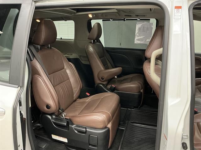 2018 Toyota Sienna Limited Premium 7 Passenger