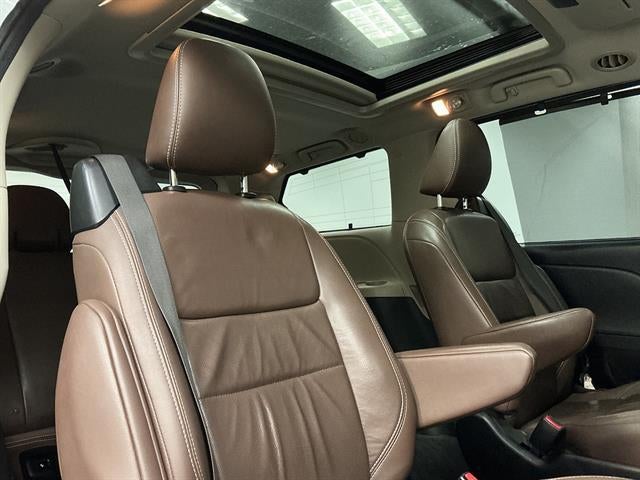 2018 Toyota Sienna Limited Premium 7 Passenger