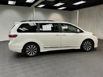 2018 Toyota Sienna Limited Premium 7 Passenger