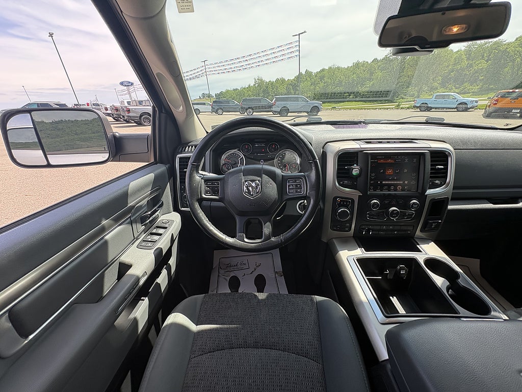 2015 RAM 1500 SLT