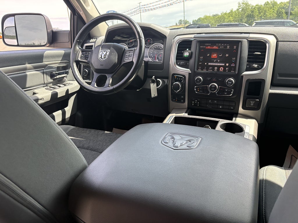 2015 RAM 1500 SLT