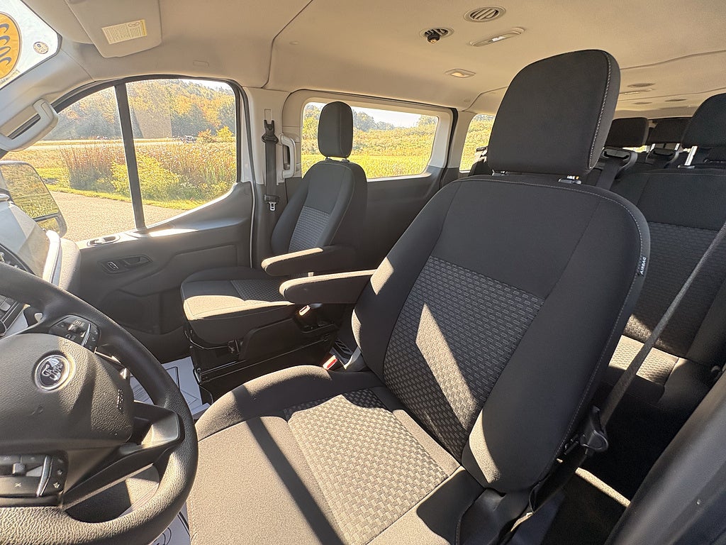 2023 Ford Transit Passenger Wagon 350 XL