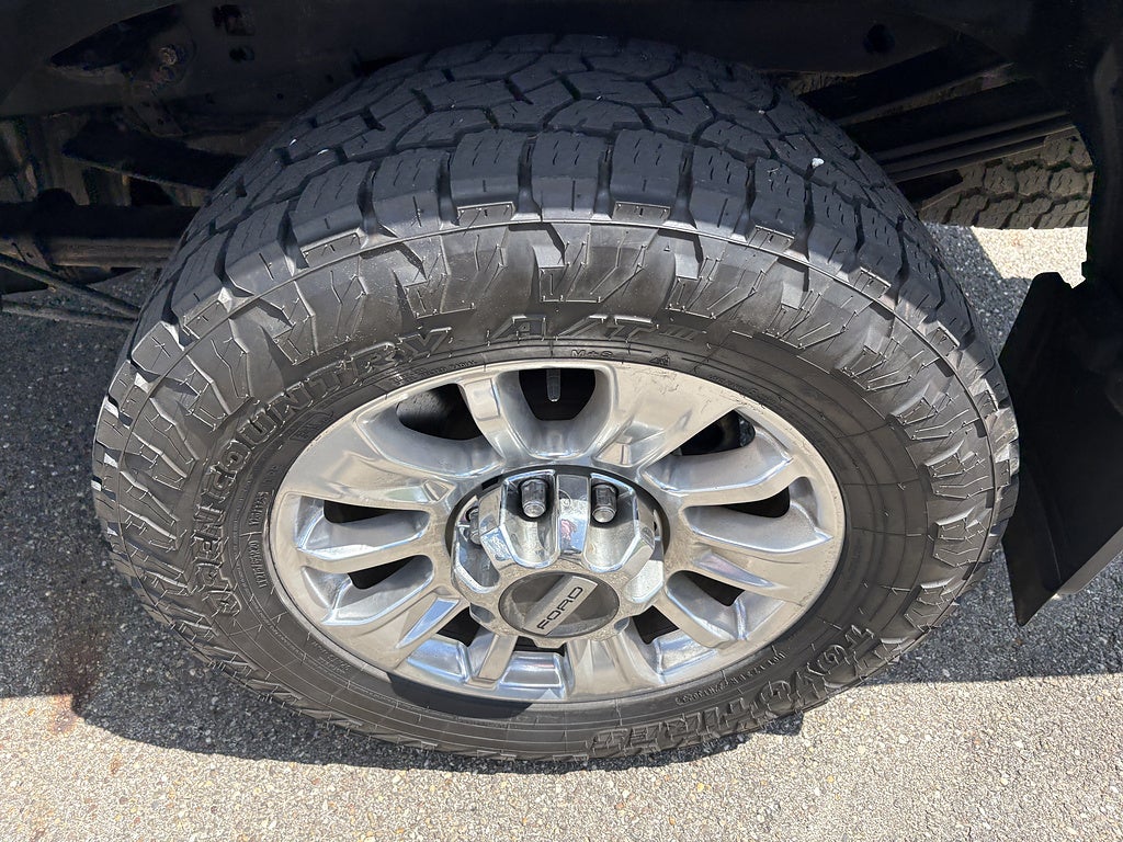 2022 Ford Super Duty F-350 SRW Limited