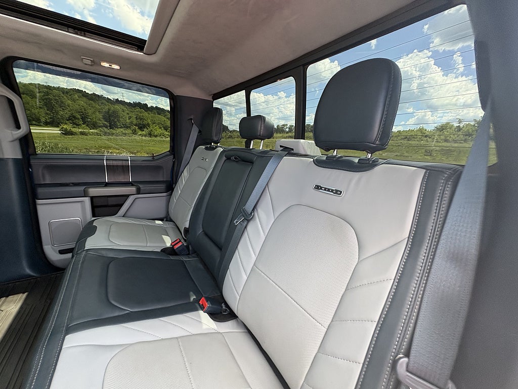 2022 Ford Super Duty F-350 SRW Limited