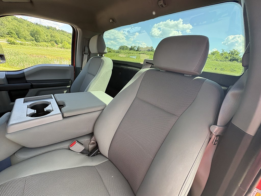 2017 Ford Super Duty F-350 SRW XL