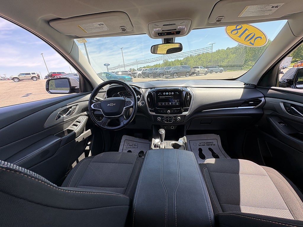 2018 Chevrolet Traverse LT Cloth
