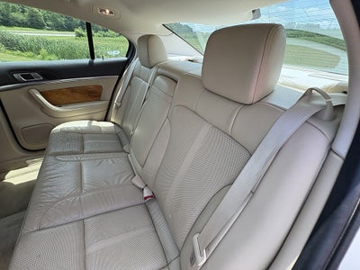 2011 Lincoln MKS Base