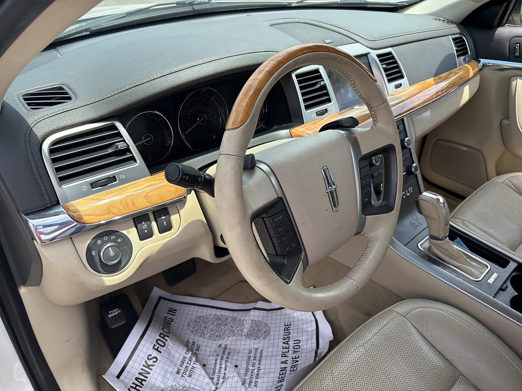 2011 Lincoln MKS Base