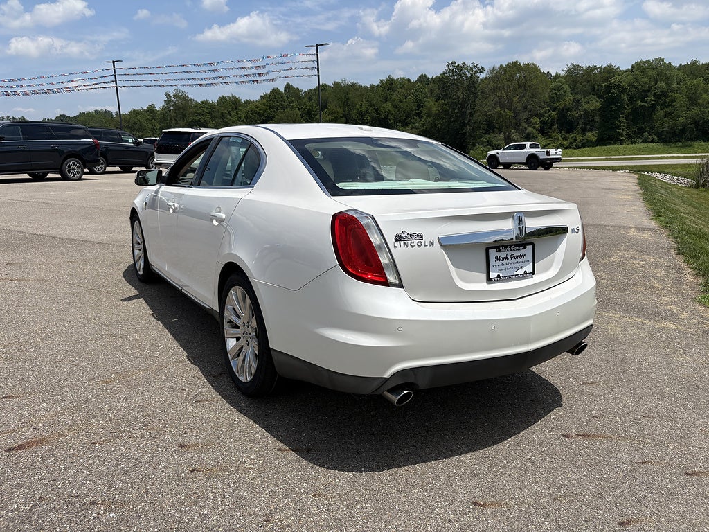 2011 Lincoln MKS Base