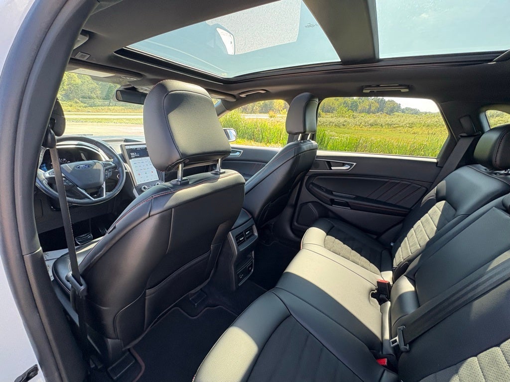 2021 Ford Edge ST Line