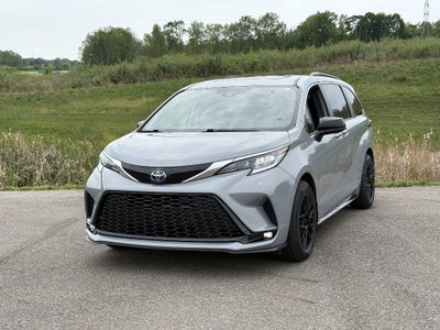 2023 Toyota Sienna XSE 7-Passenger