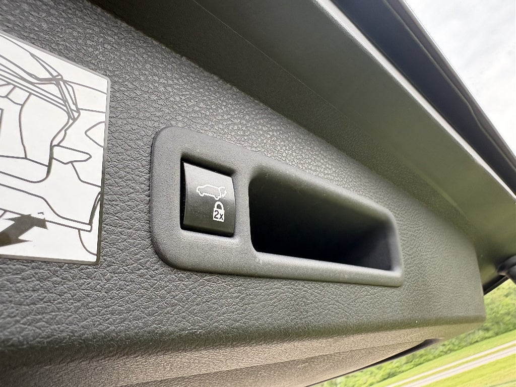2023 Toyota Sienna XSE 7-Passenger