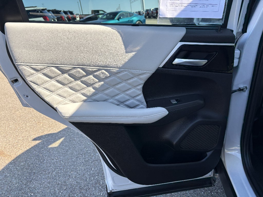 2023 Mitsubishi Outlander SEL