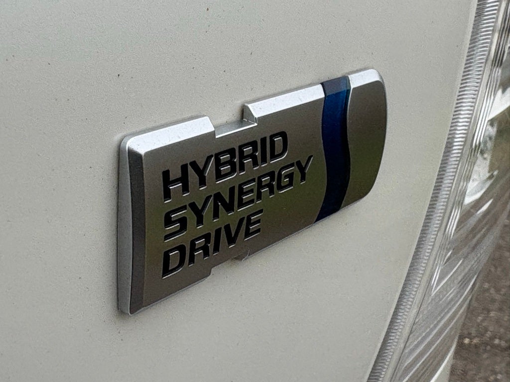 2014 Toyota Prius v Two