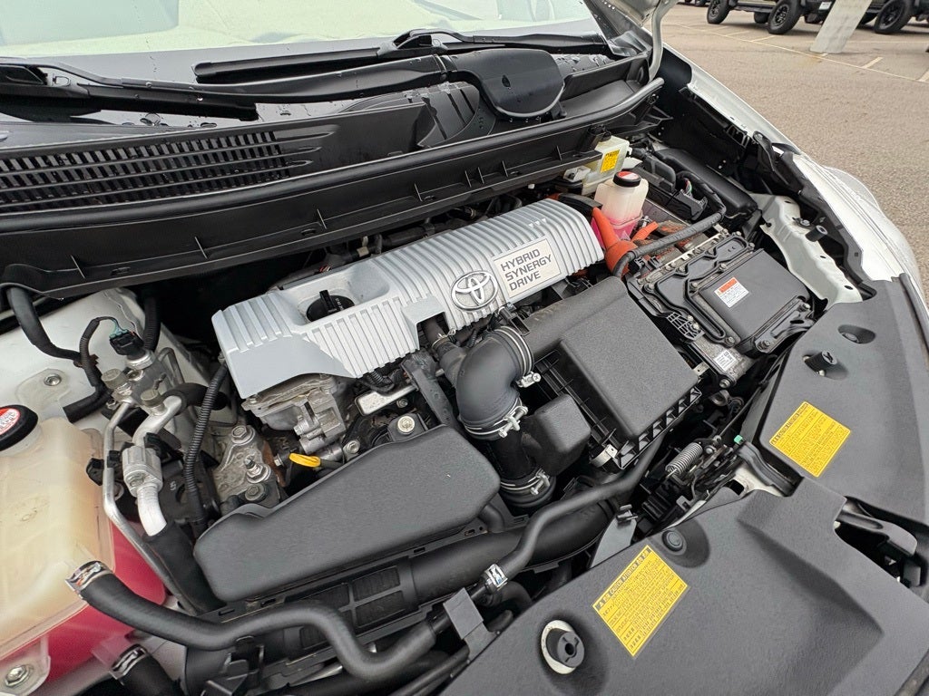 2014 Toyota Prius v Two