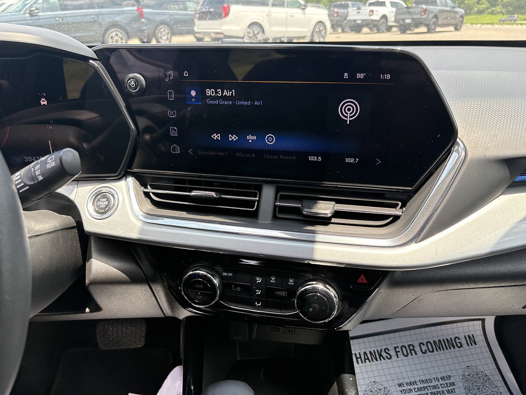 2025 Chevrolet Trax LT